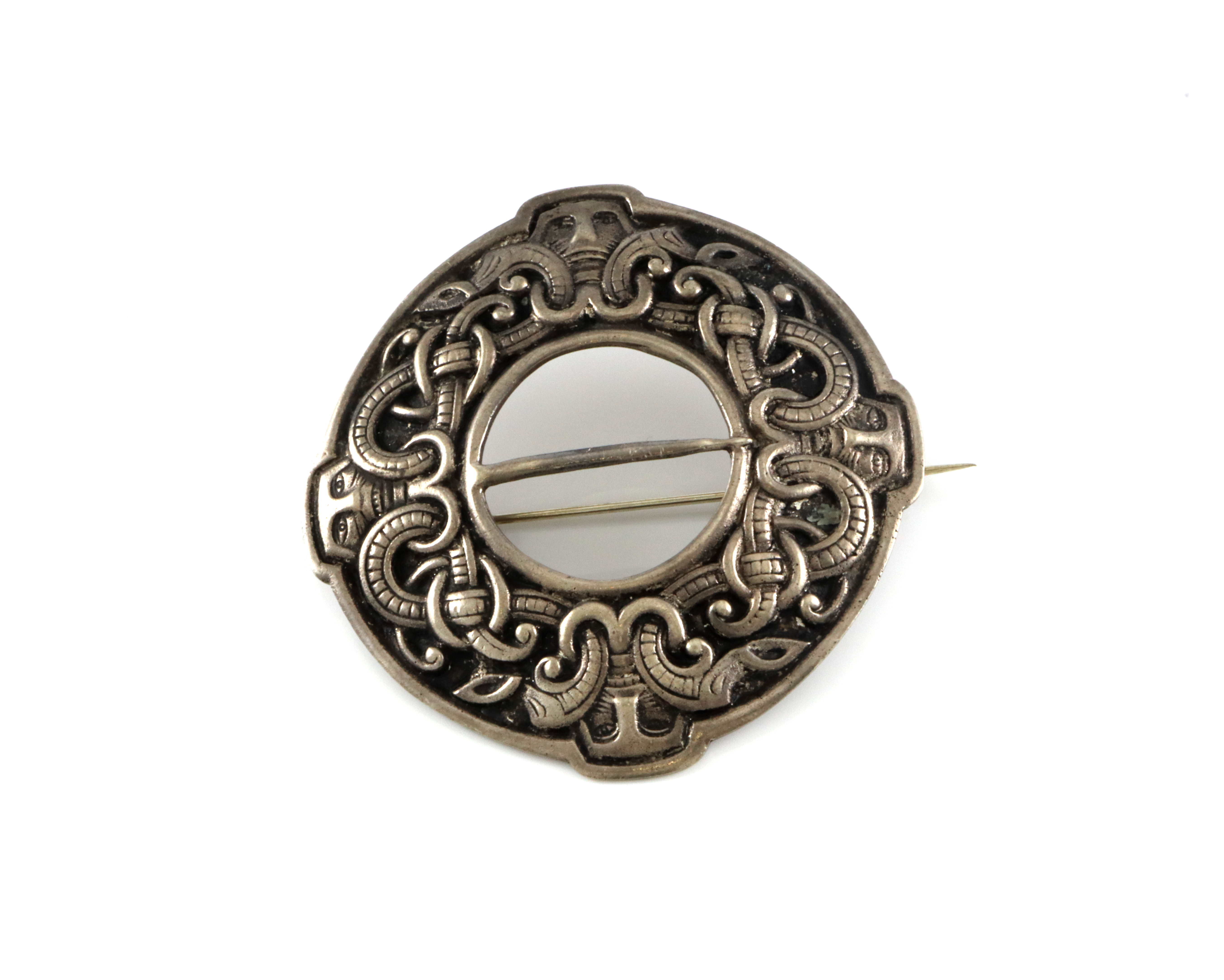 Nasjonalromantiske brosjer