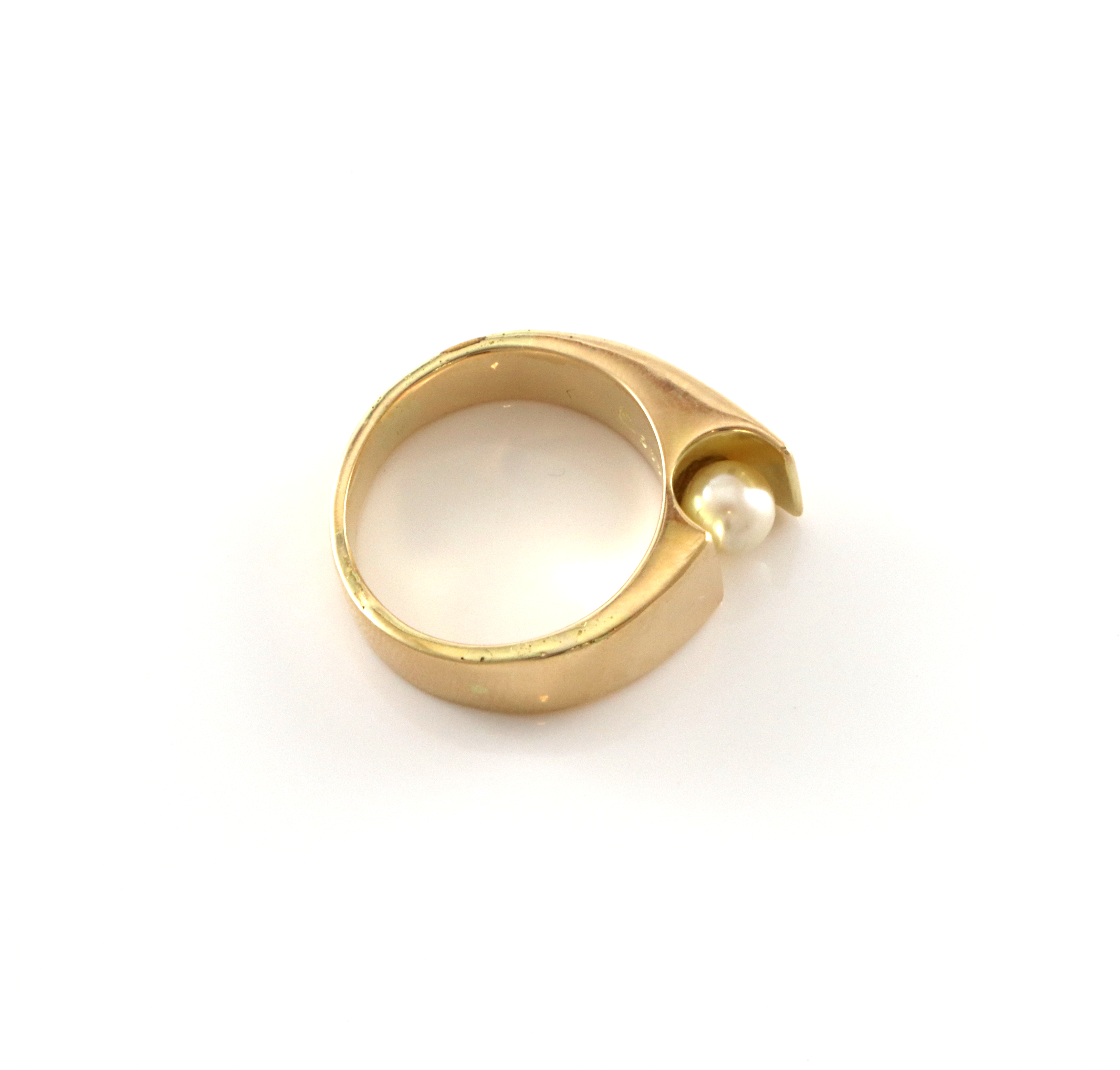 Jens Asby, Danmark. Designring med perle