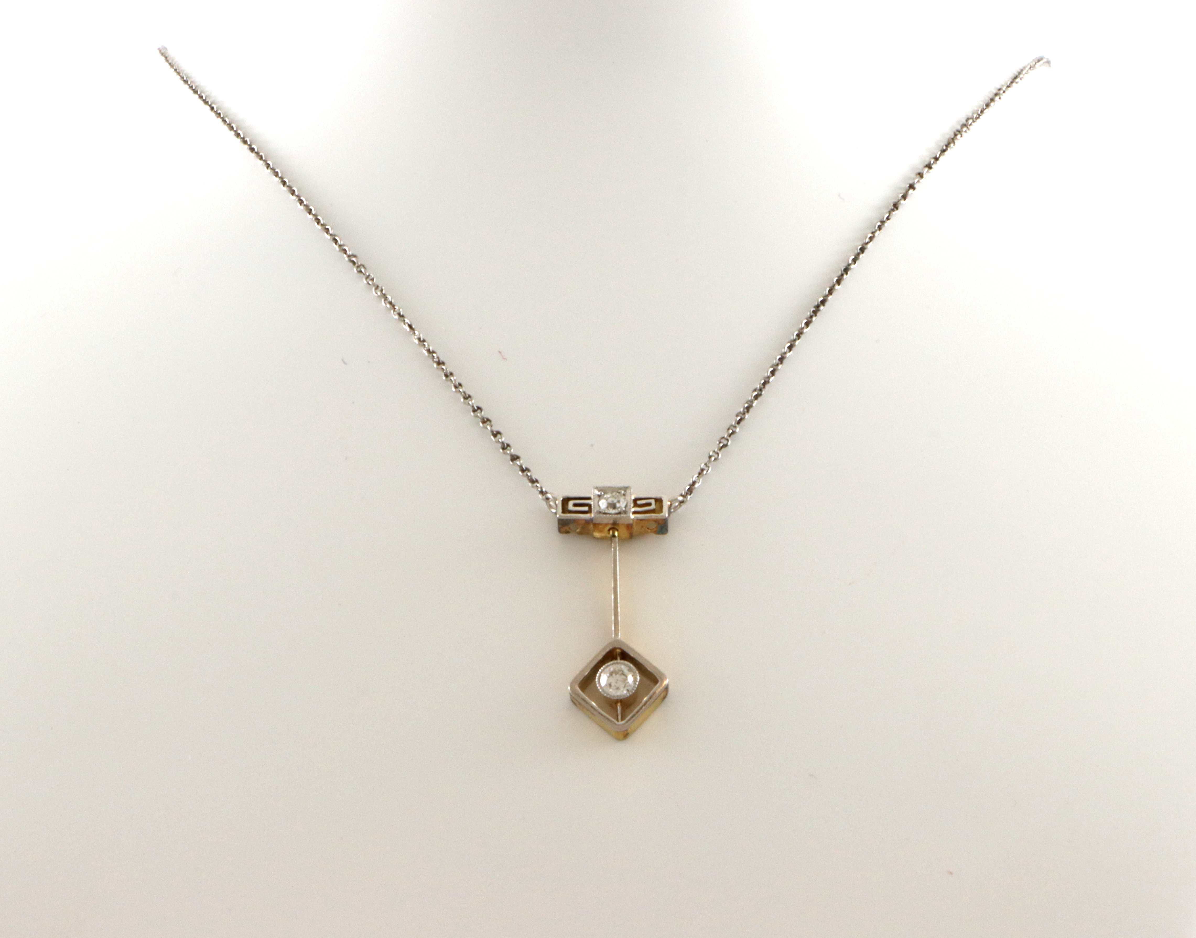Antikk halssmykke med diamanter