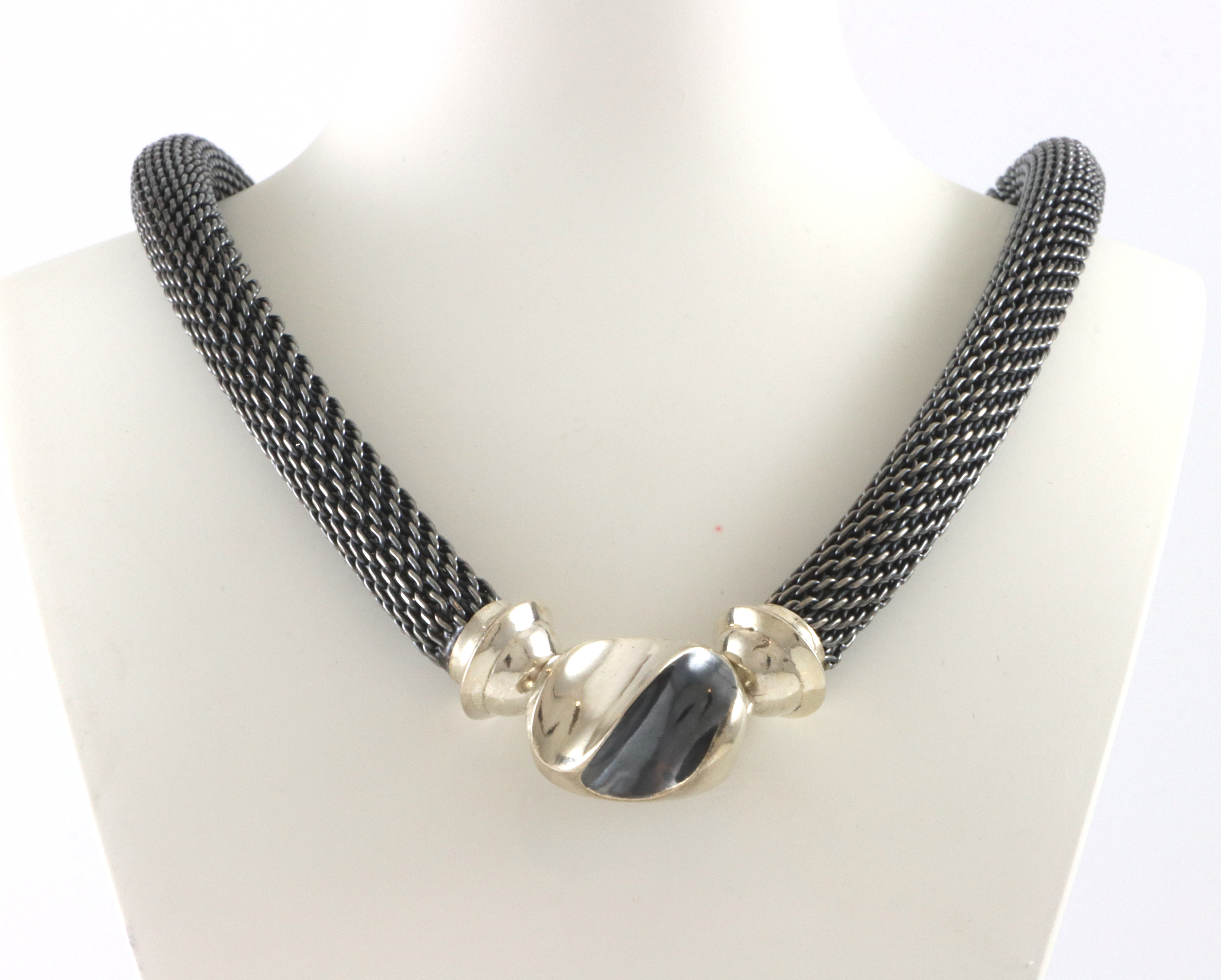 Norsk designsmykker i sølv