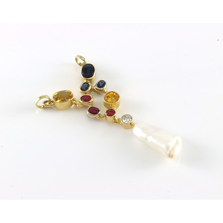 Nydelig spesiallagd anheng med flerfargede edelsteiner, diamant og Biwaperle