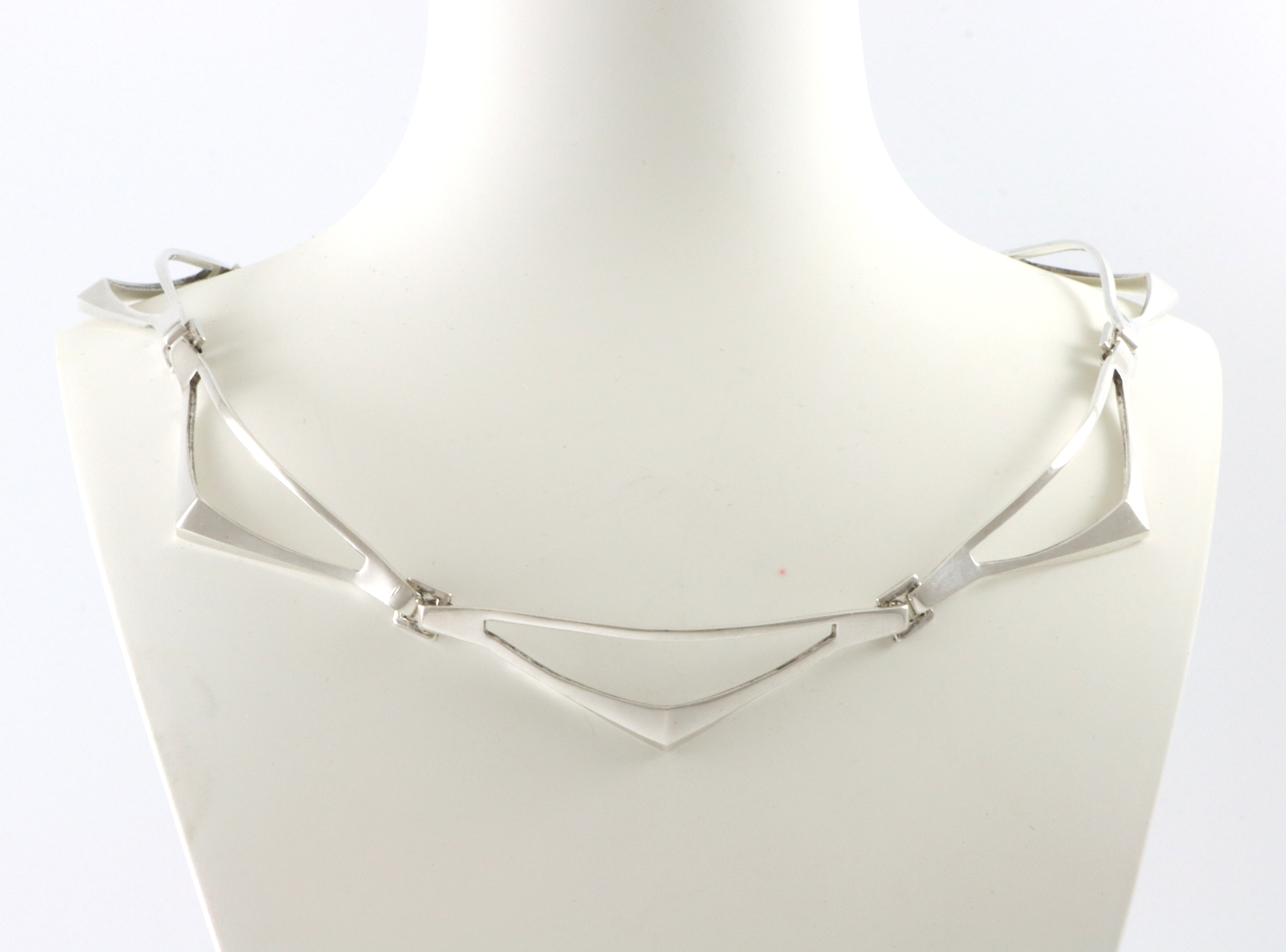 PLUS, norske designsmykker i sølv