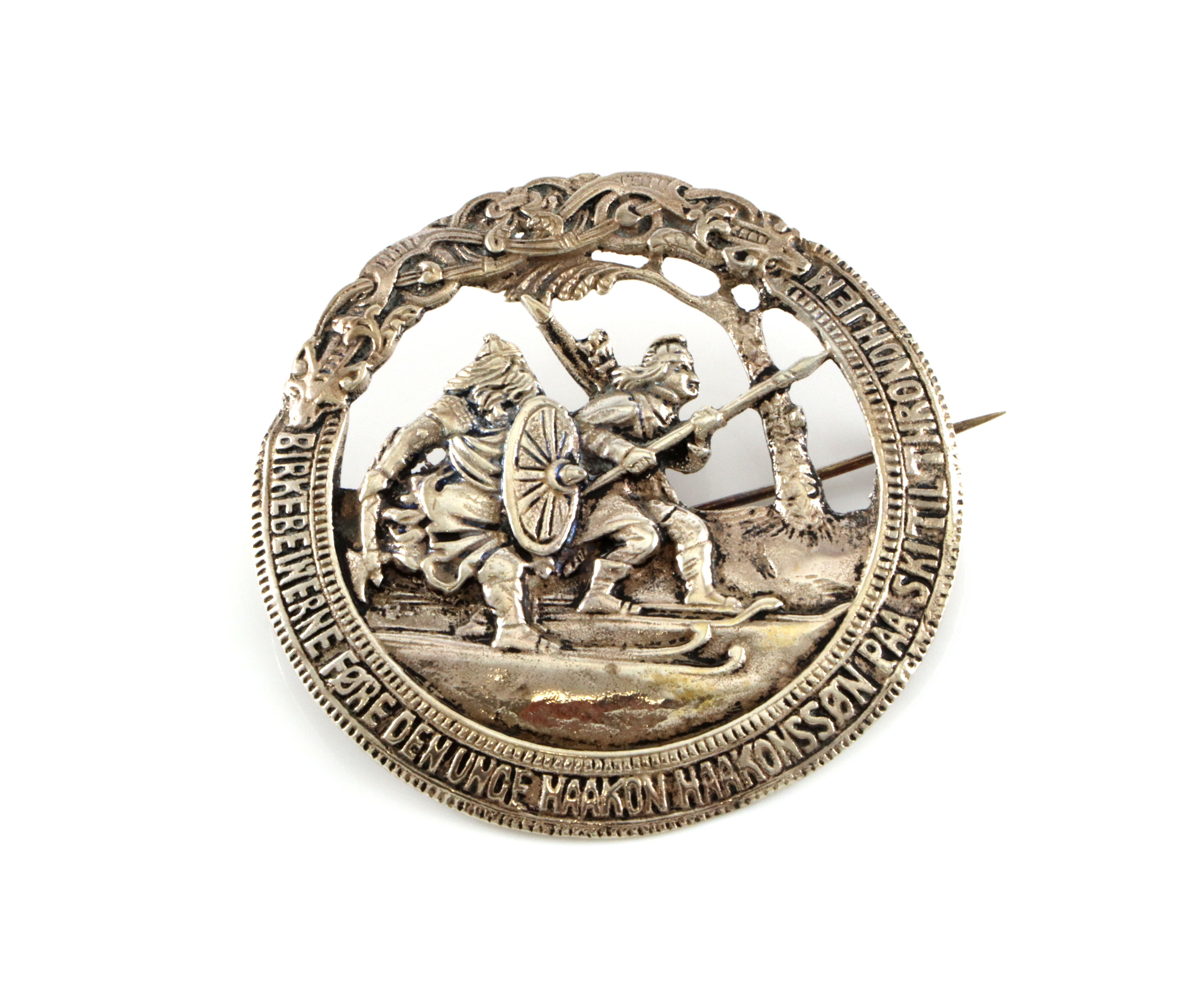 Nasjonalromantiske brosjer i sølv