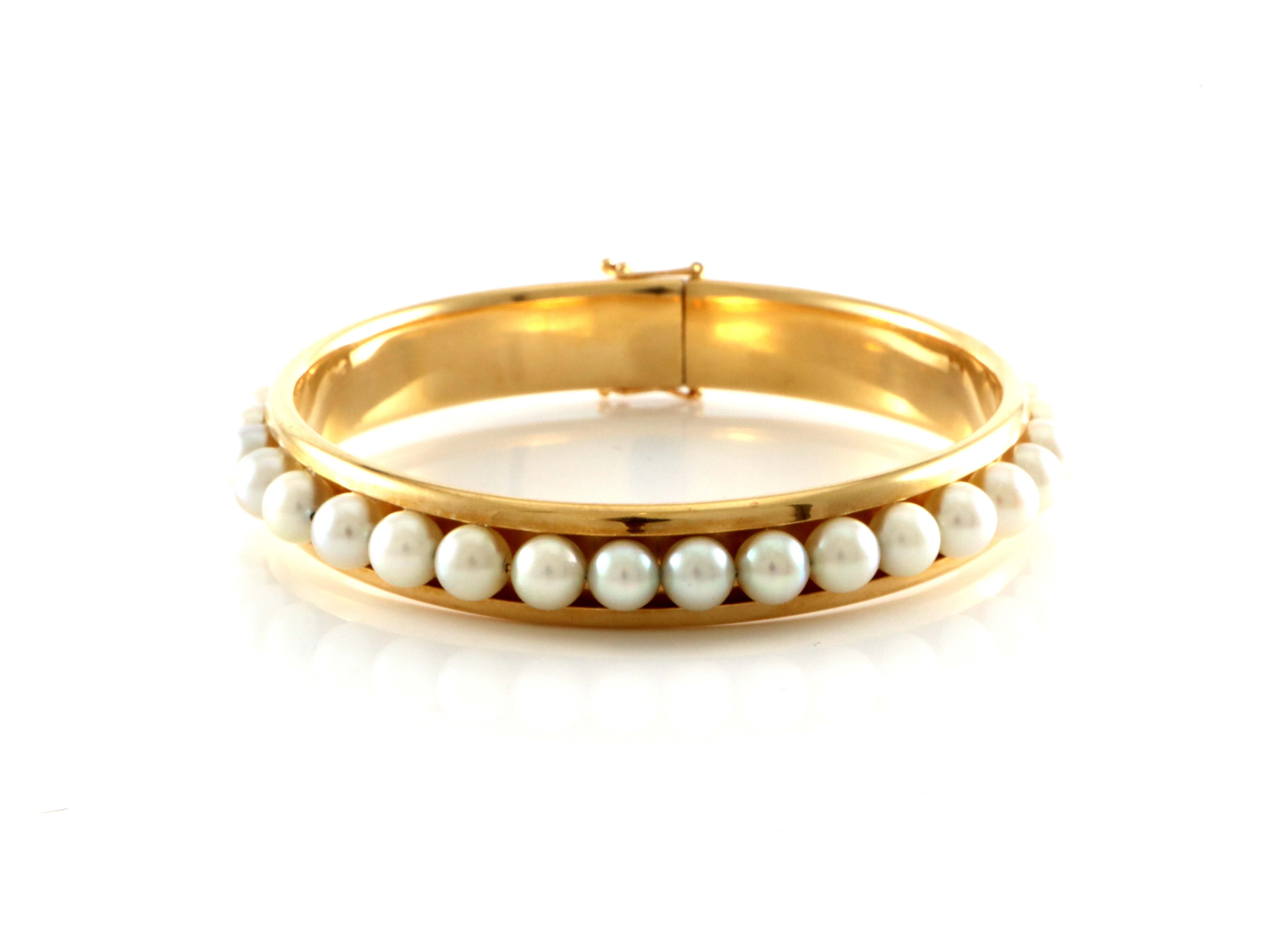 Alton, Sverige. Armring med perler. 1973