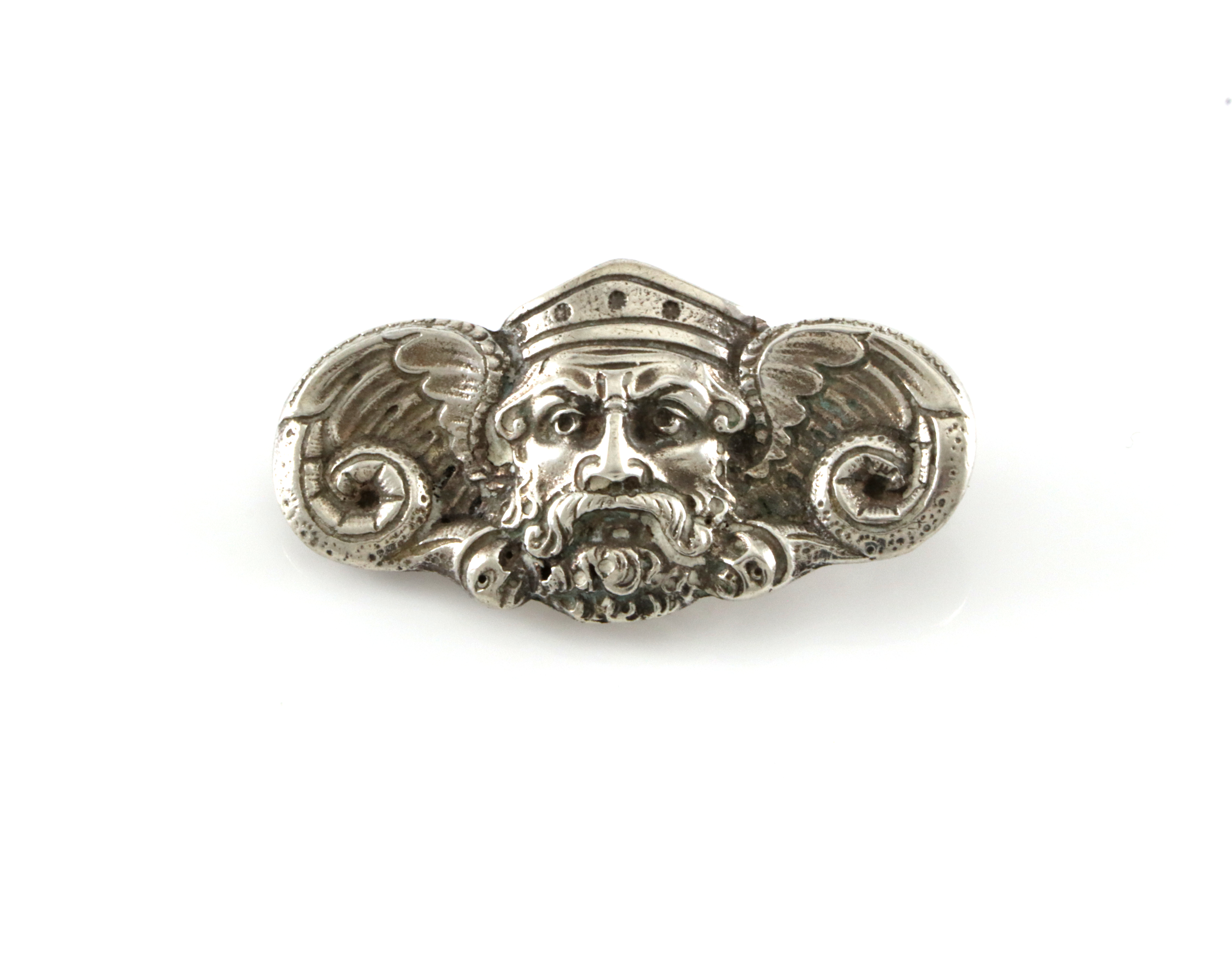 Nasjonalromantiske brosjer i sølv