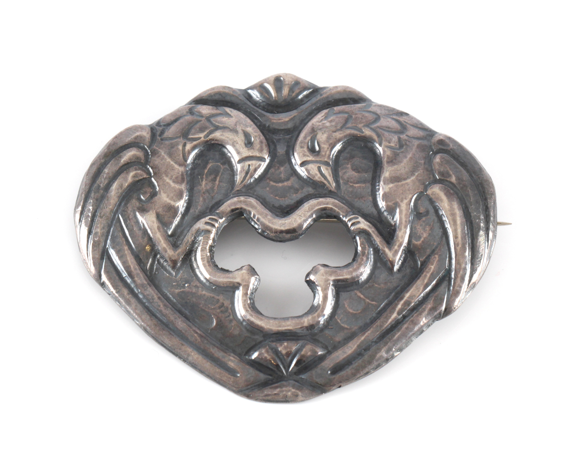 Nasjonalromantisk brosje i sølv