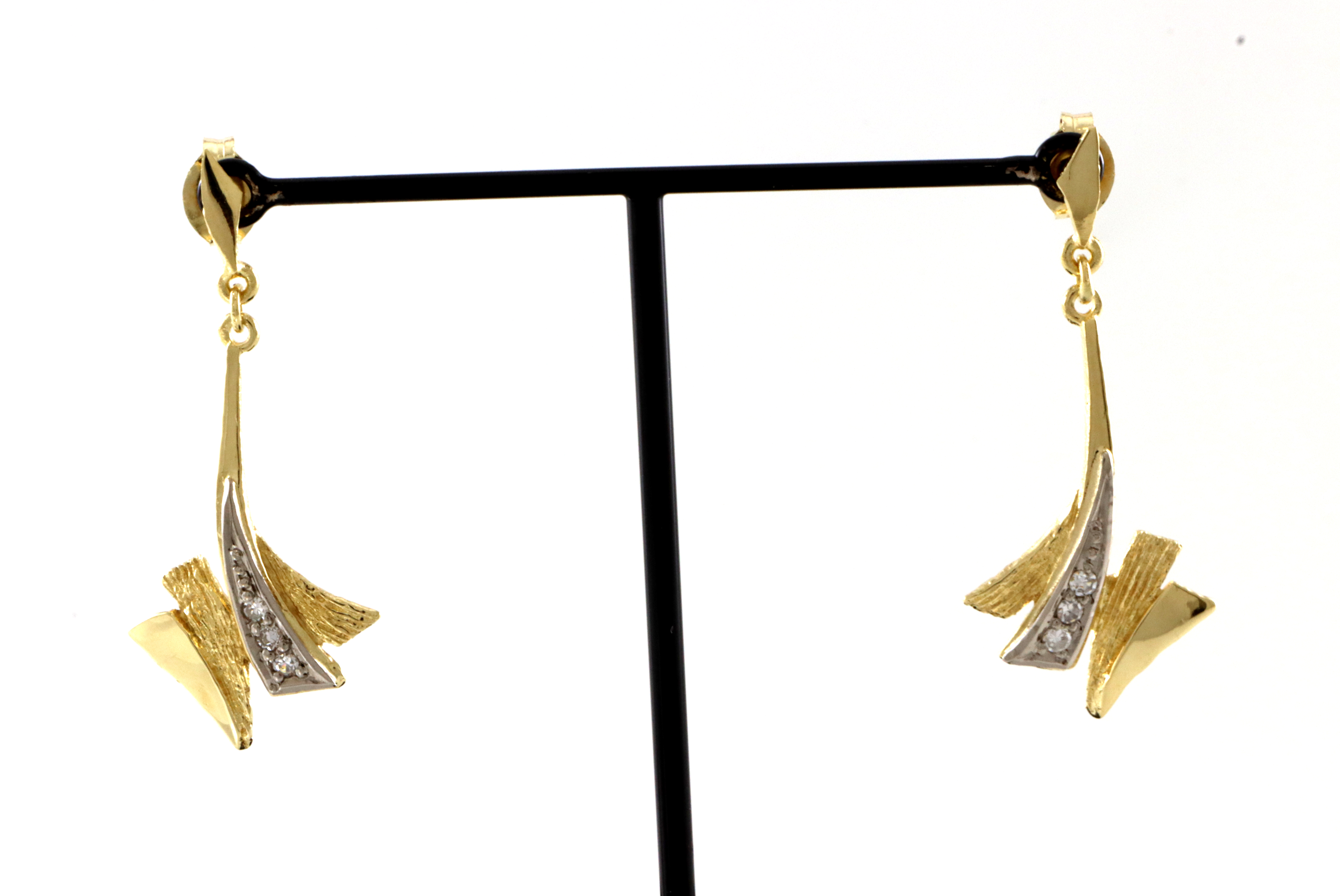 Vintage øredobber med diamantstrø. Nils Elvik