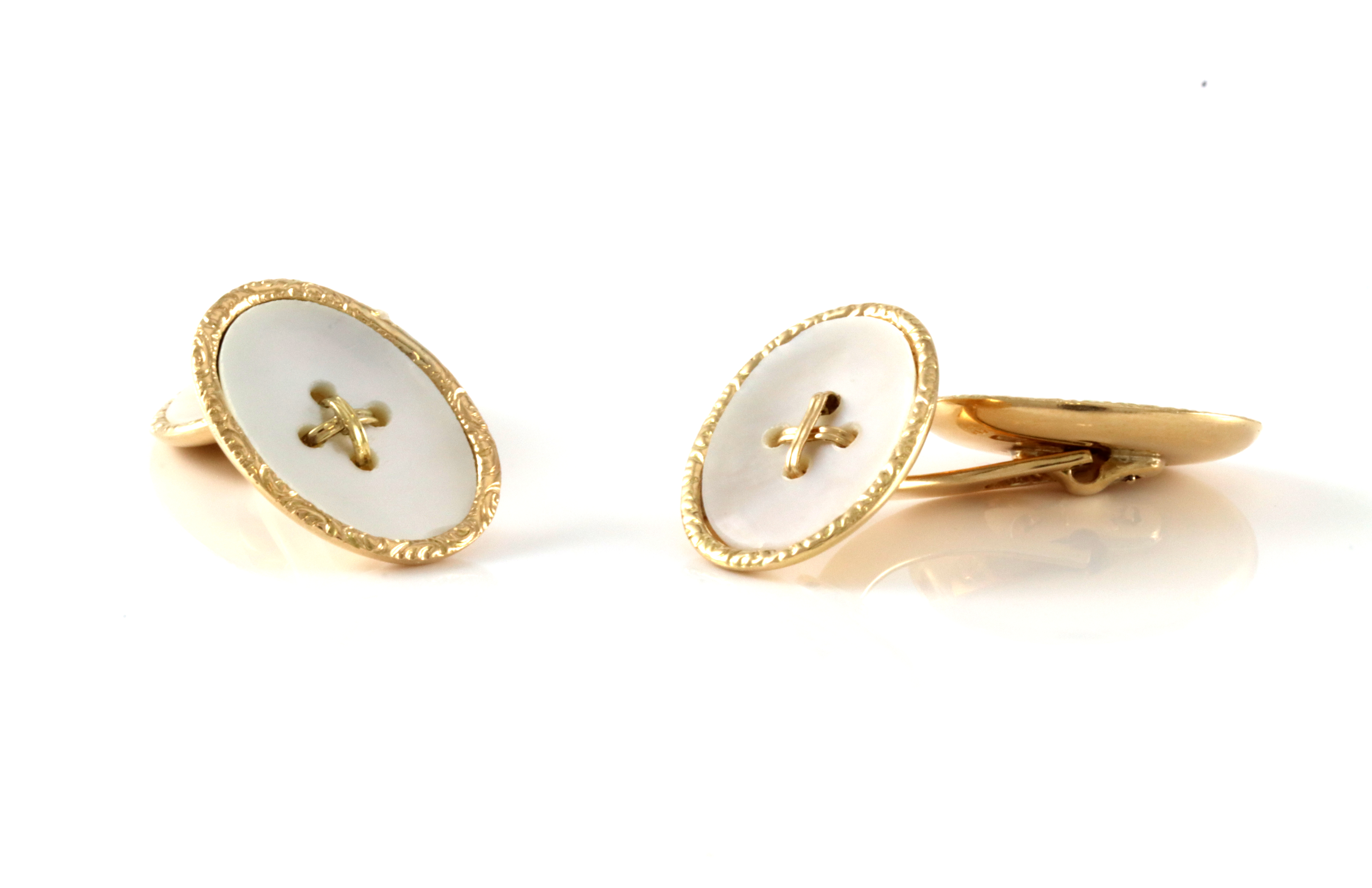 Mansjettknapper med perlemor. Classy!