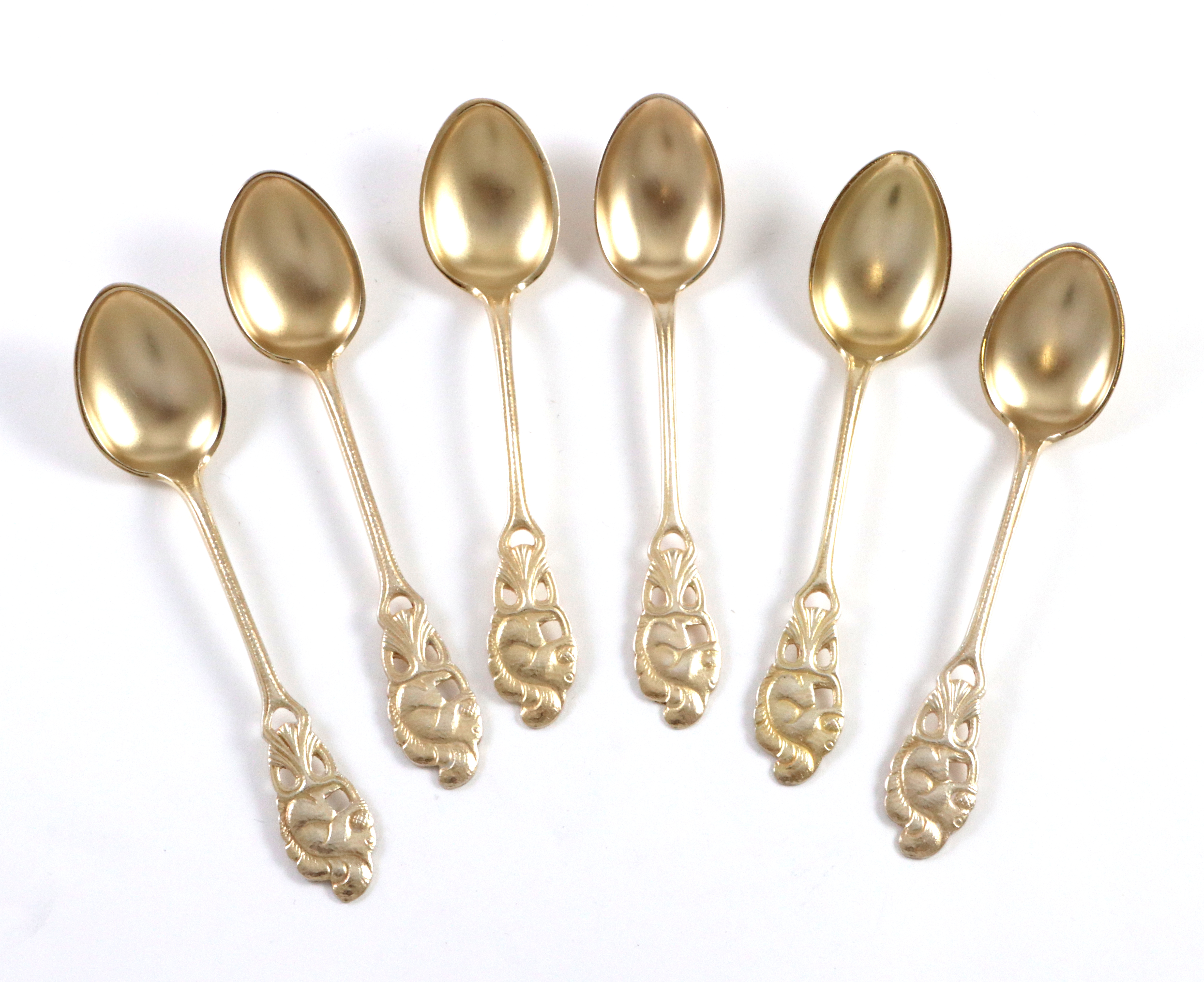 Ekorn forgyldte moccaskjeer i sølv