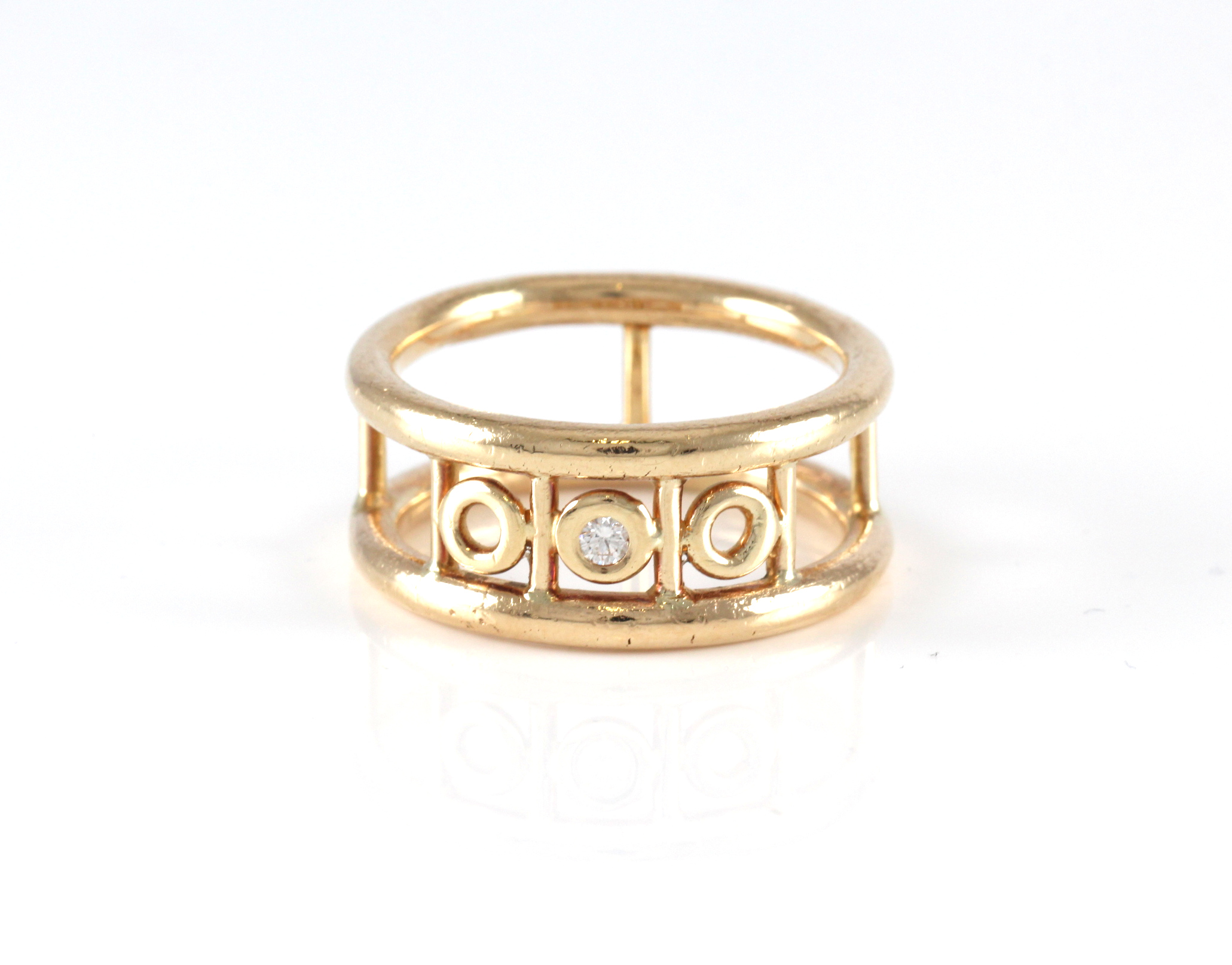 Røff ring med diamant Spesiallagd!