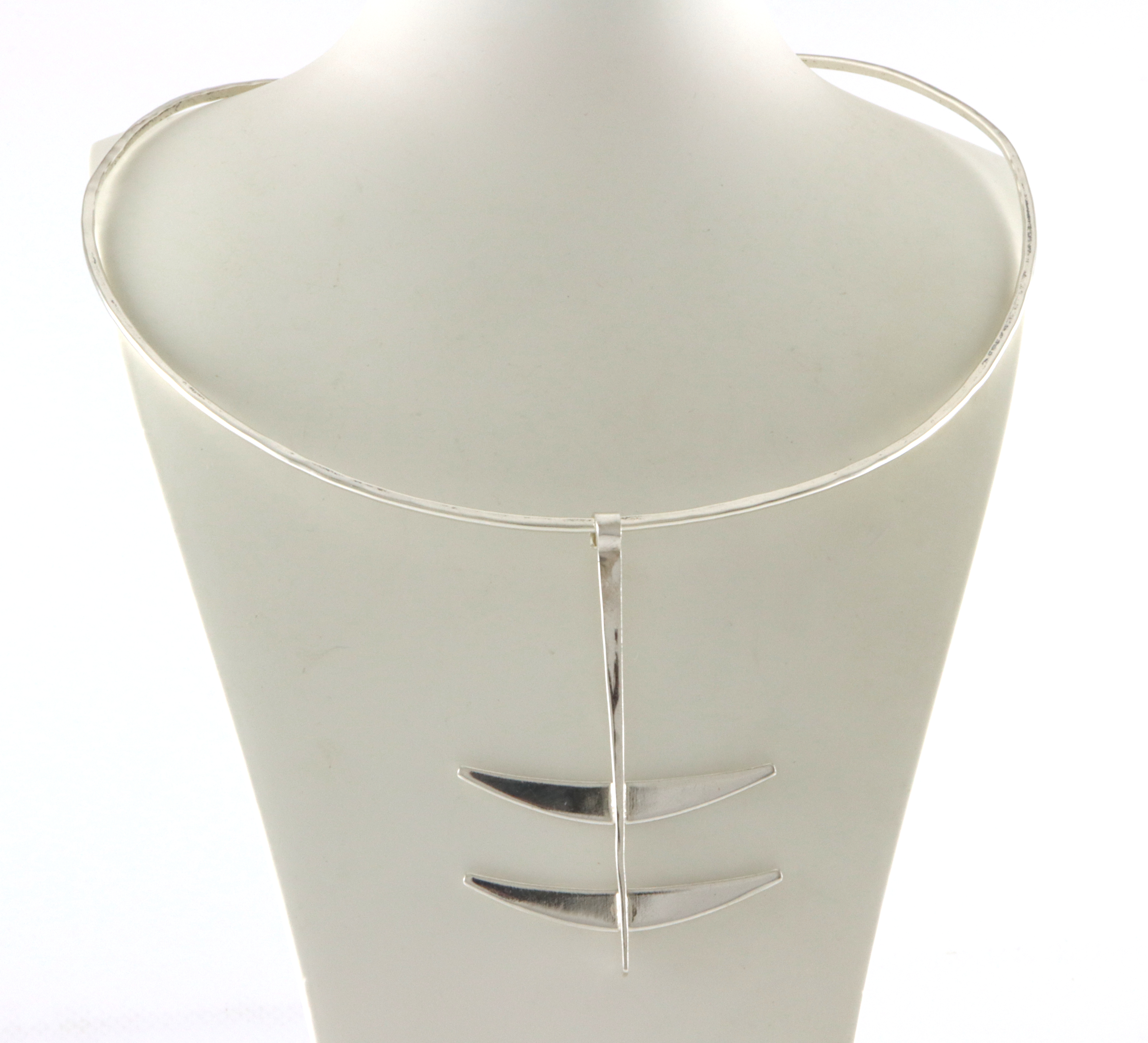 PLUS, norske designsmykker i sølv